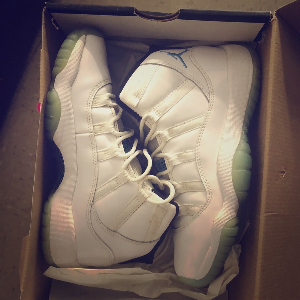 Jordan retro 11 legend blue